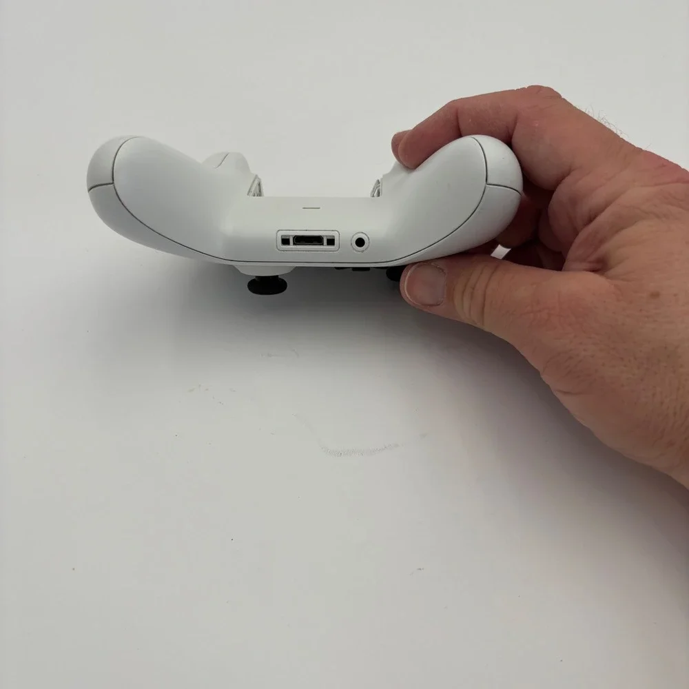 Microsoft Xbox One Controller Model 1708 White Sticky LT Split For Parts/Repair